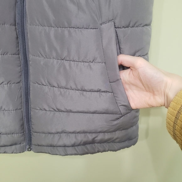 Seattle Mariners 2022 Puffy Vest Youth Large Fits Like Woman's Small - Picture 4 of 8